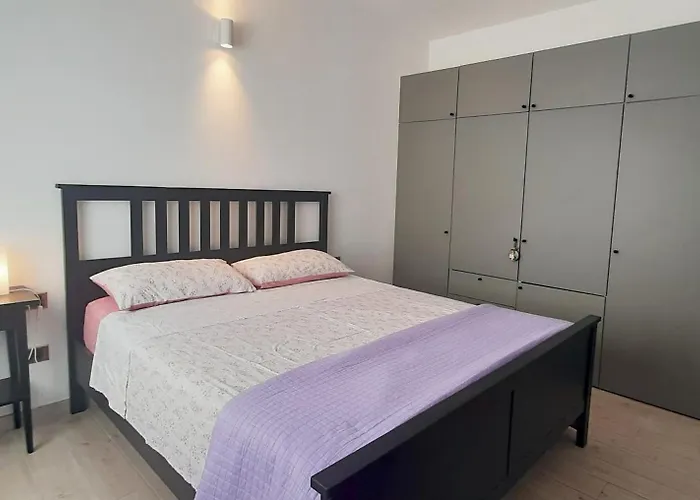 Poseidon 2 Apartment *